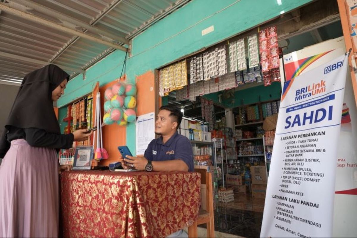 Permudah masyarakat setempat dalam mengakses layanan perbankan, Sahdi termotivasi untuk menjalankan amanah sebagai Agen BRILink Mitra UMi. 