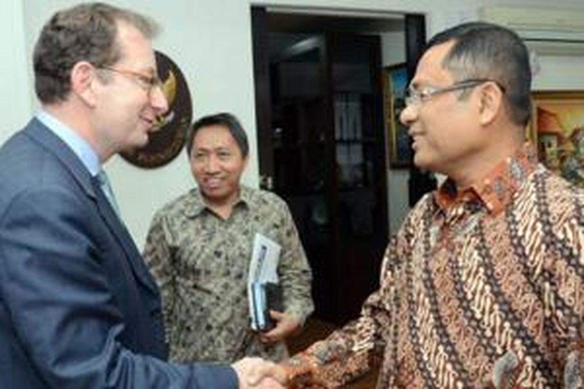 Saleh Husin menerima VP Michelin, Eric Le Corre, di dampingi Dirjen Basis Industri Manufaktur Kemenperin, Harjanto.