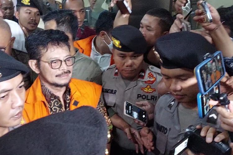 Eks Menteri Pertanian (Mentan) Syahrul Yasin Limpo (SYL) di Lobi Bareskrim, Mabes Polri, Jakarta, Rabu (29/11/2023).