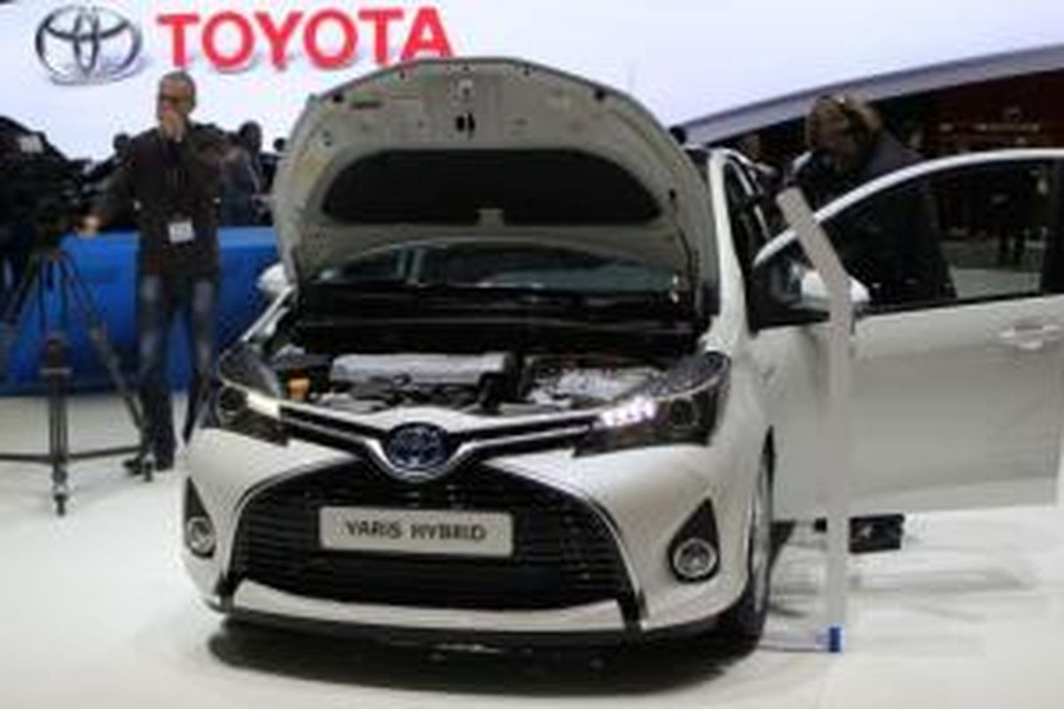 Toyota Yaris Hybrid di Geneva Motor Show 2015