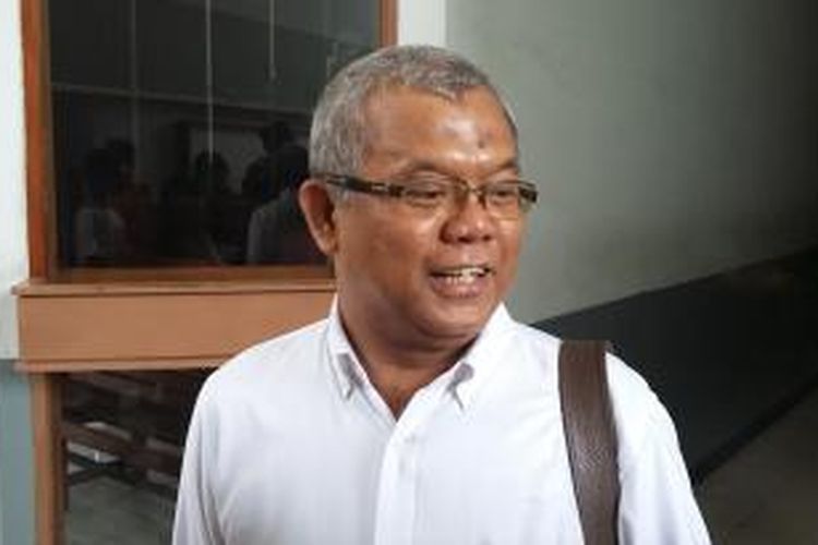 Kuasa hukum Wakil Ketua nonaktif KPK Bambang Widjojanto, Abdul Fickar Hadjar, di Pengadilan Negeri Jakarta Selatan, Senin (15/6/2015).