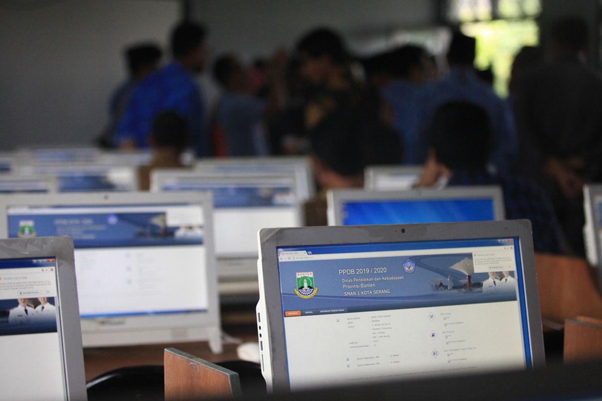 Ilustasi PPDB Jawa Timur 2022 untuk SMA/SMK