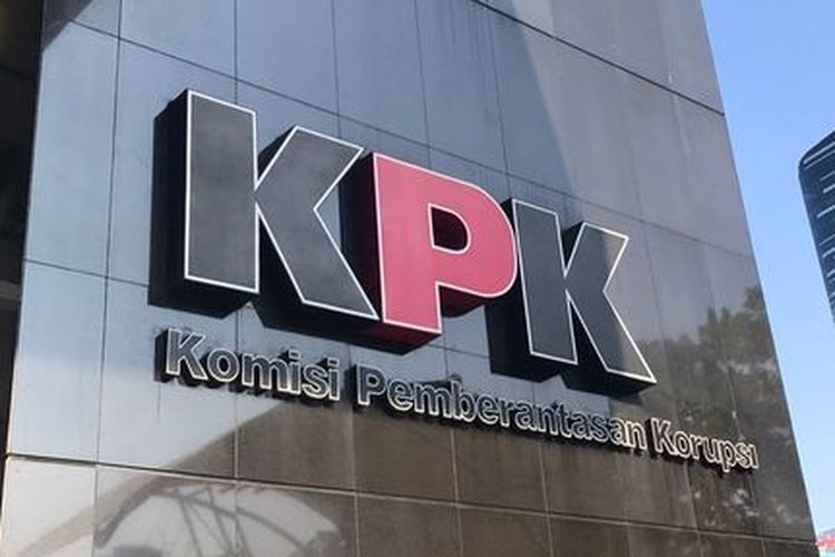 Logo Komisi Pemberantasan Korupsi di Gedung KPK, Kuningan, Jakarta Selatan. 