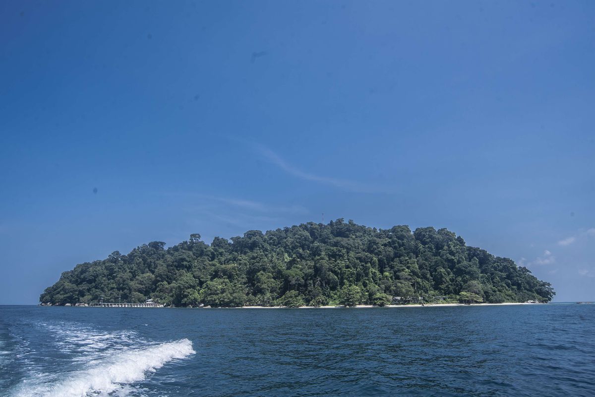 Foto dirilis Sabtu (6/11/2021), memperlihatkan suasana Pulau Berhala di Sumatera Utara. Satuan Tugas Pengamanan Pulau Terluar XXV mengemban tugas menjaga Pulau Berhala, salah satu pulau terluar yang berbatasan dengan Semenanjung Malaysia sebagai bagian dari kedaulatan NKRI.
