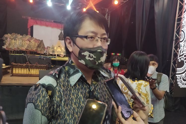 Is Yuniarto, kreator tokoh-tokoh hero di Apex Legends Mobile berjudul Jagad Sandya Legenda di Jakarta, pada Sabtu (2/7/2022).