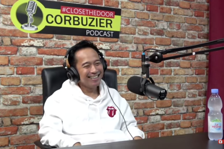 Komedian Denny Cagur saat menjadi narasumber podcast Deddy Corbuzier