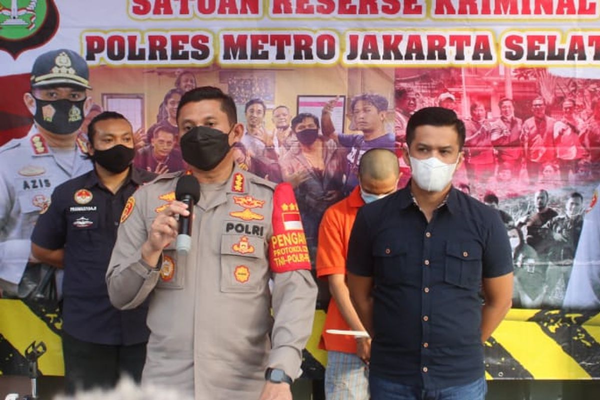 Polres Metro Jakarta Selatan menangkap seorang pria pencuri spesialis tabung gas di Jakarta Selatan.