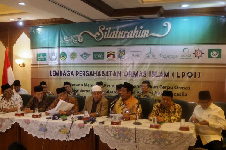 Perwakilan dari 14 organisasi kemasyarakatan (ormas) Islam yang tergabung dalam Lembaga Persahabatan Ormas Islam (LPOI) mendesak pemerintah segera merealisasikan rencana pembubaran Hizbut Tahrir Indonesia (HTI) dan ormas radikal anti-Pancasila lainnya.