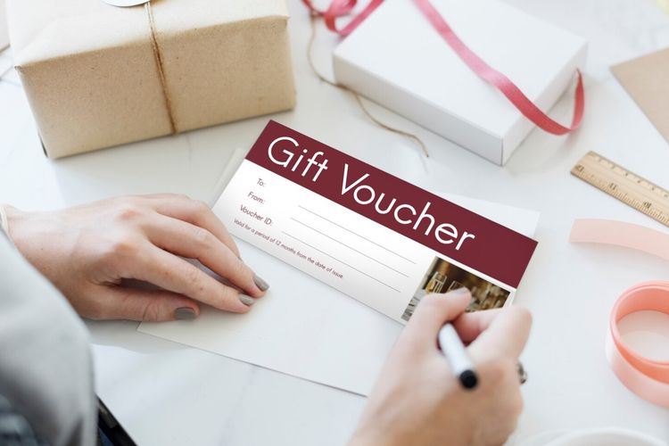 Selain sprei, ada banyak kado pernikahan yang berkesan dan terpakai. Dari chopper, vacuum cleaner, hingga karpet estetik, ini 12 rekomendasinya.
