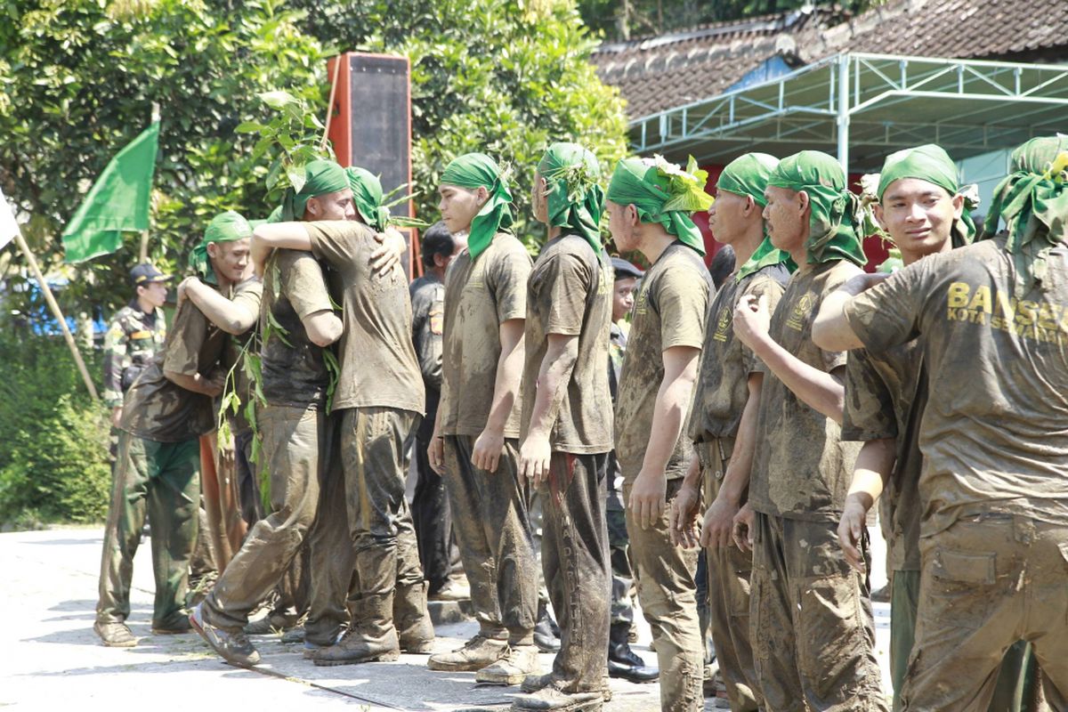 Apel penutupan Pendidikan dan Pelatihan Dasar (Diklatsar) dan Pembaiatan anggota Barisan Ansor Serbaguna (Banser) Kota Semarang, Minggu (14/5/2017).