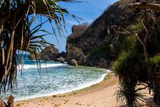 Pantai Krokoh di Gunung Kidul: Daya Tarik, Waktu Kunjung, dan Rute