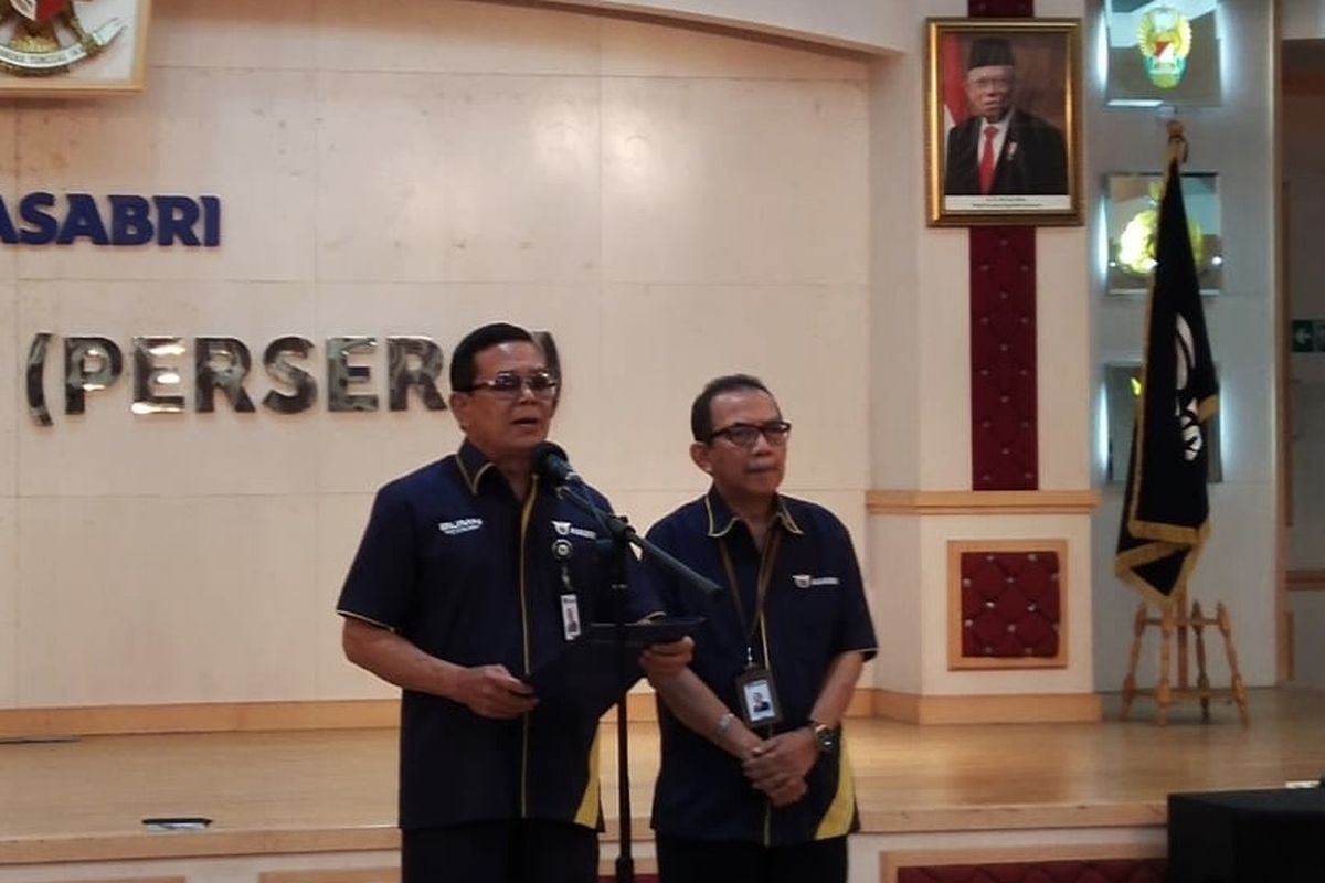 Direktur Utama PT Asabri Sonny Widjaja di Jakarta, Kamis (16/1/2020).