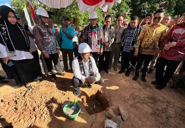 KemenKopUKM Ground Breaking Dua Pabrik Minyak Makan Merah di Kalbar