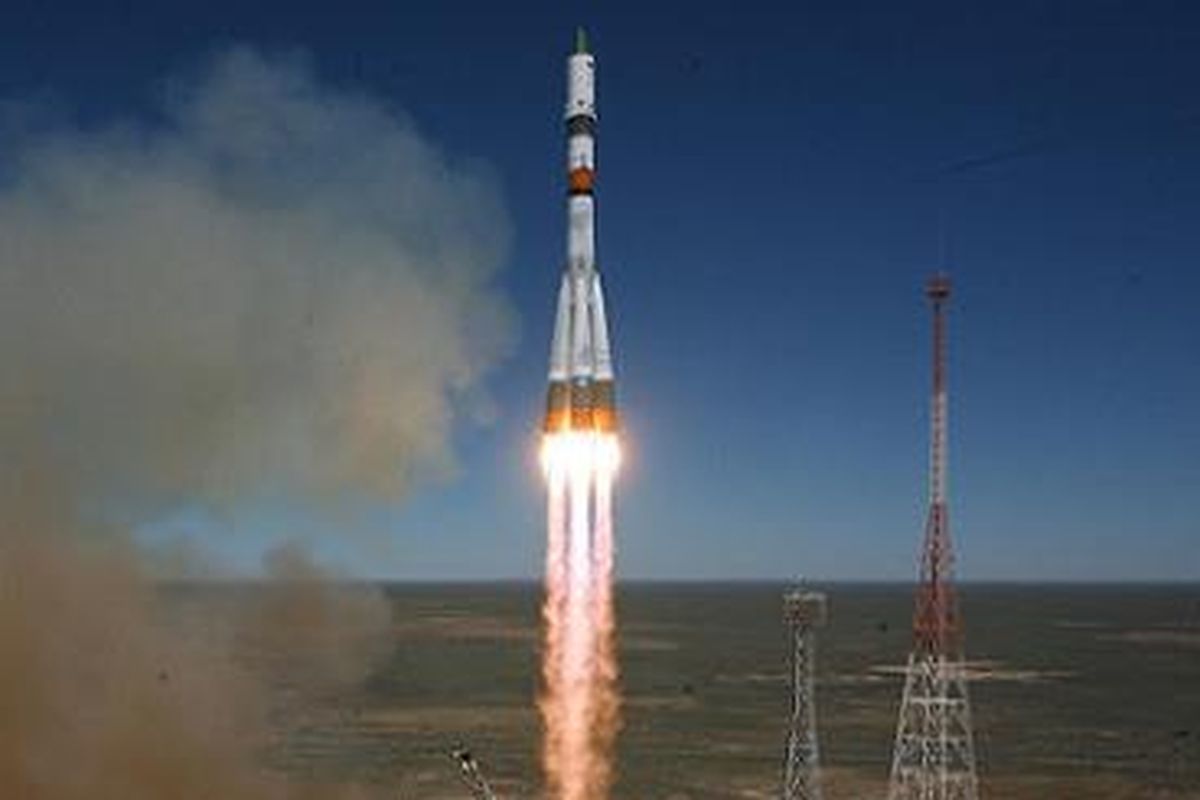 Roket Soyuz 2-1A Rusia meluncurkan Progress terbaru untuk membawa logistik ke Stasiun Luar Angkasa Internasional (ISS). 