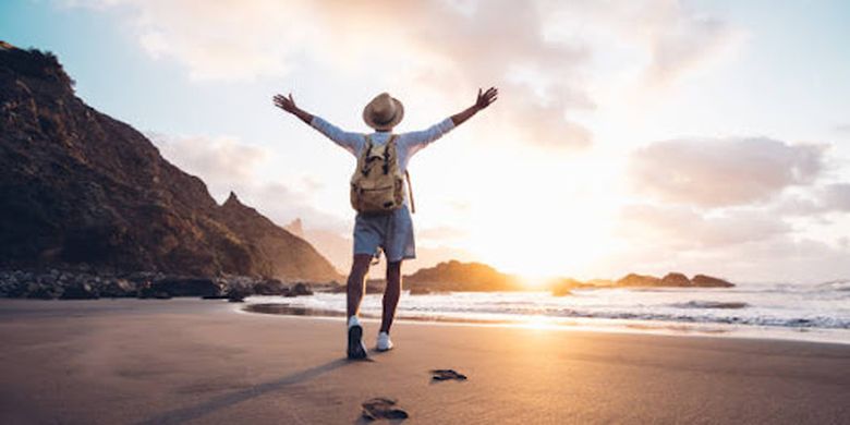 7 Outfit Ke Pantai Pria yang Simpel Tapi Keren dan Nyaman - Kompas.com