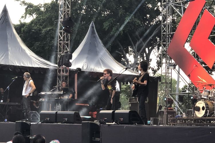 God Bless di 90’a Festival, Gambir Expo, Kemayoran, Jakarta Pusat, Sabtu (23/11/2019). 