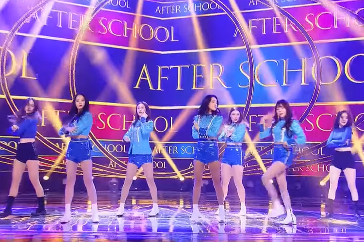 After School tampil dalam acara MMTG