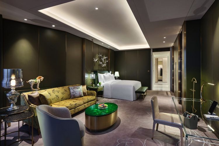 Konsep New Chinese Style untuk Premium Stateroom dan Stateroom di J Hotel Shanghai Tower.