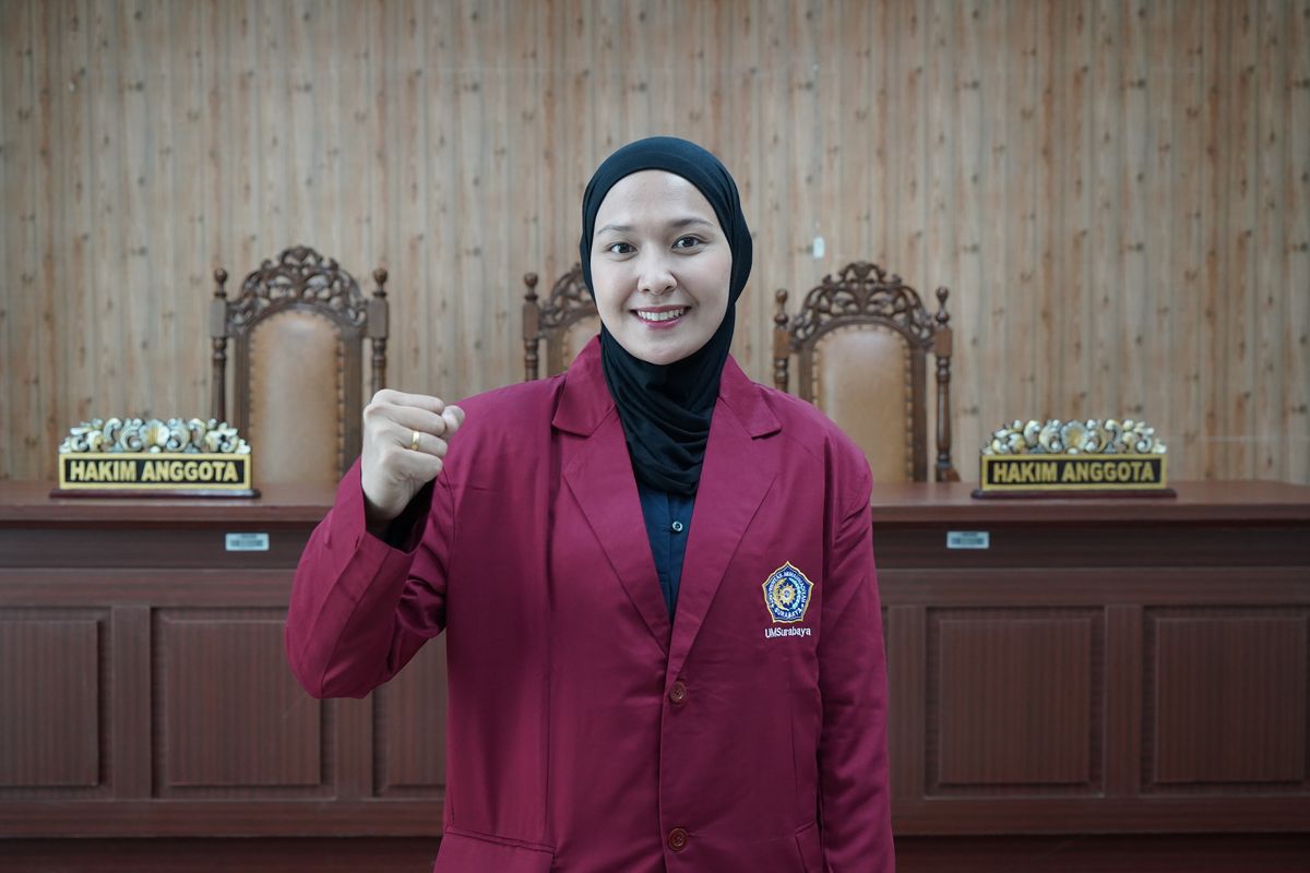 Pemain Timnas Indonesia Voli Putri, Eris Septia Wulandari resmi menjadi mahasiswa baru Universitas Muhammadiyah Surabaya (UMSURA) pada gelombang pertama penerimaan.