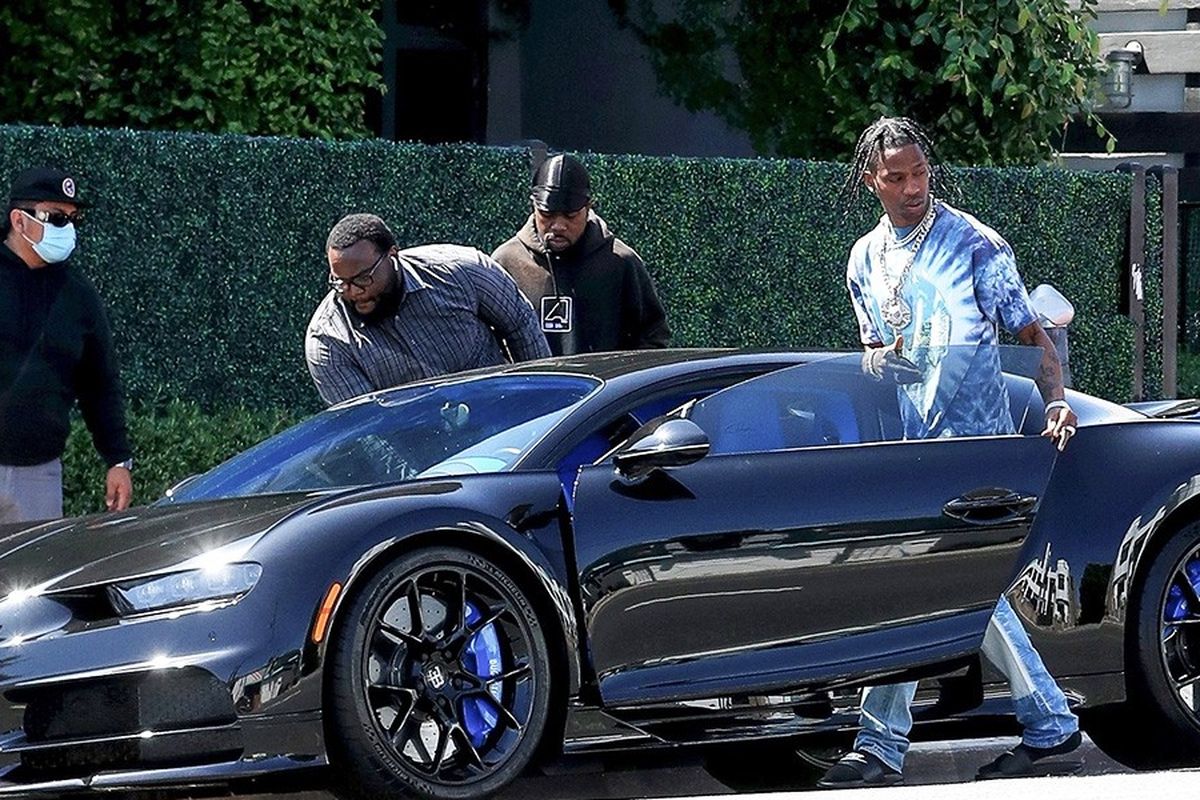 Mobil Bugatti Chiron milik Travis Scott.