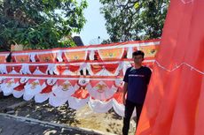 Jelang HUT RI, Pria-pria Asal Garut ke Gunungkidul Berjualan Bendera