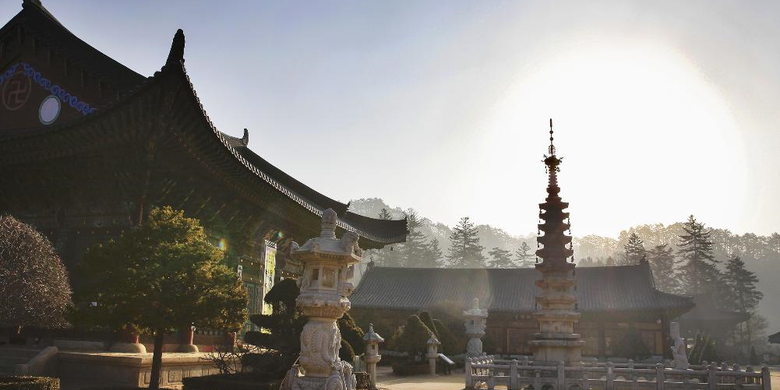 Wisata Ke Kuil Ban Hin Kiong - SiswaPelajar.com