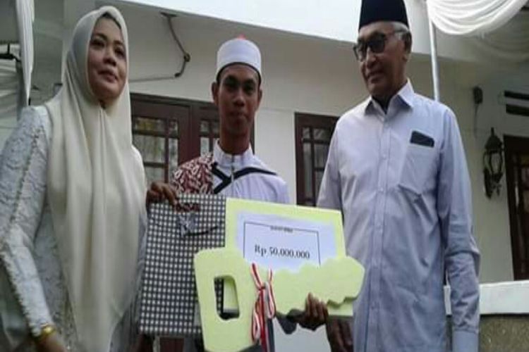 Syamsuri Firdaus, Qori muda asal Desa Rada Kecamatan Bolo dapat beasiswa pendidikan dari Bupati Bima, Hj Indah Dhamayanti Putri