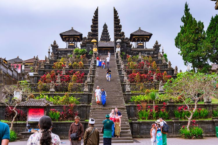 Disebut 'Mother Temple of Bali', Inilah Sejarah Panjang Pura Besakih