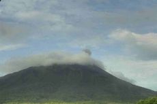 Gunung Ile Lewotolok NTT Meletus 70 Kali Disertai Lontaran Lava Pijar