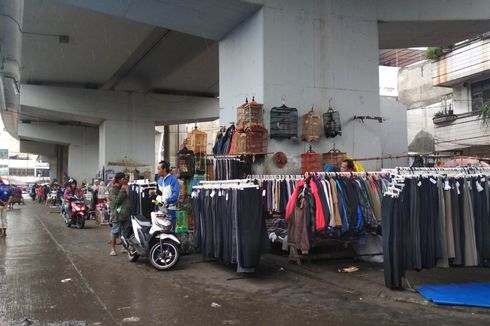 Mengunjungi Pasar Barang Bekas di Samping Stasiun Kebayoran