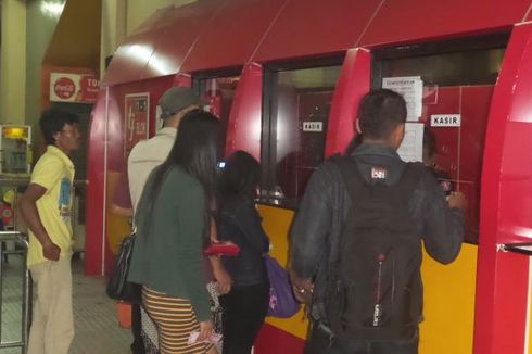 Penumpang Transjakarta Koridor I Tak Keberatan Tiket Elektronik