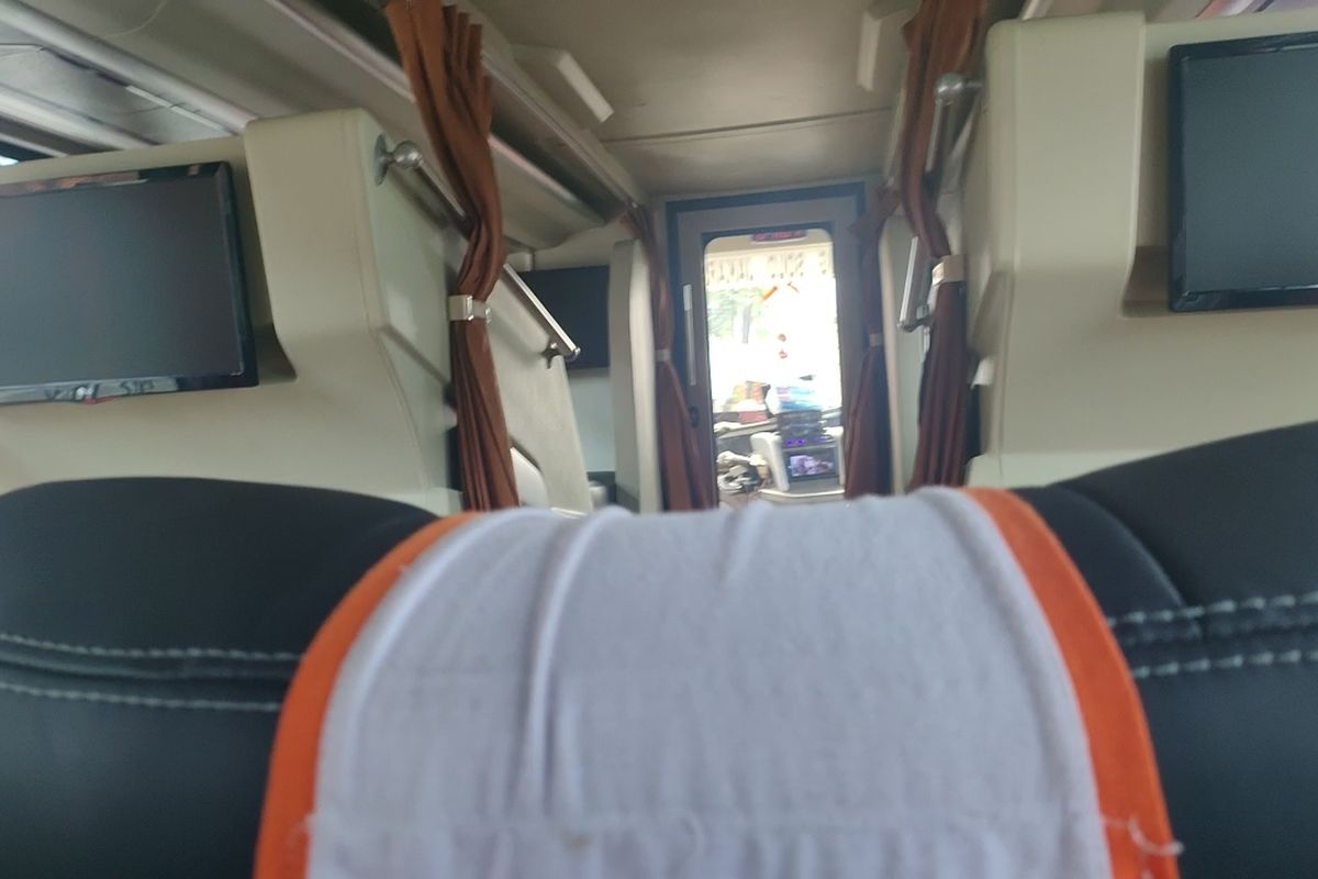 Kabin bus PO Rosalia Indah