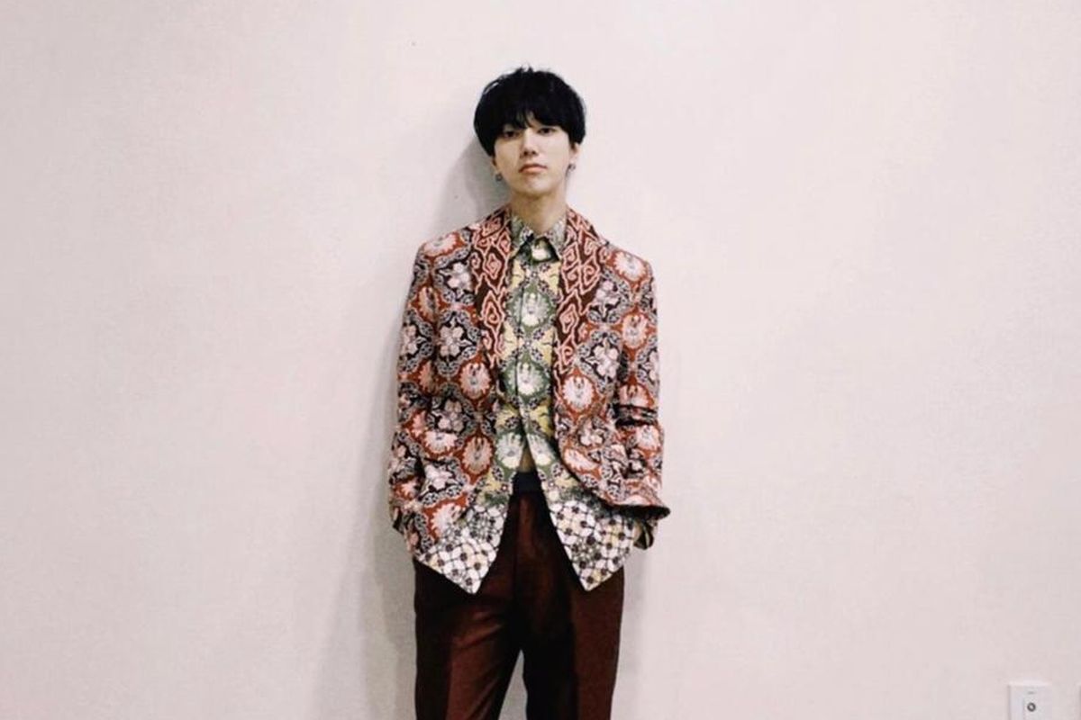 Batik rancangan Ridwan Kamil yang dikenakan oleh Yesung Super Junior.