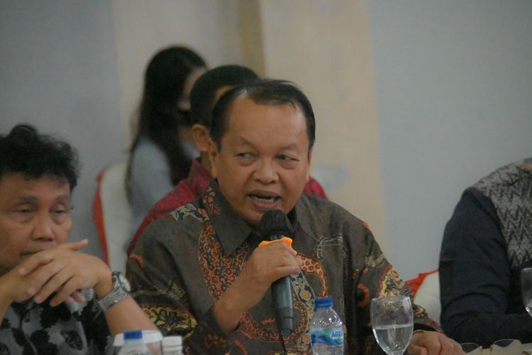 Anggota Komisi IX DPR RI Siur Syam saat Kunjungan Kerja Reses Komisi IX di Kantor Walikota Tanjungpinang, Tanjungpinang, Kepulauan Riau, Rabu (28/2/2024). 
