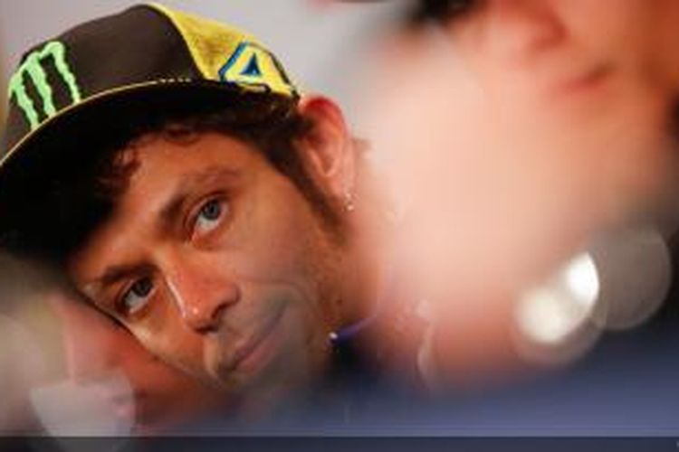 Pebalap Movistar Yamaha asal Italia, Valentino Rossi, menghadiri konferensi pers jelang GP Valencia, Kamis (6/11/2014).