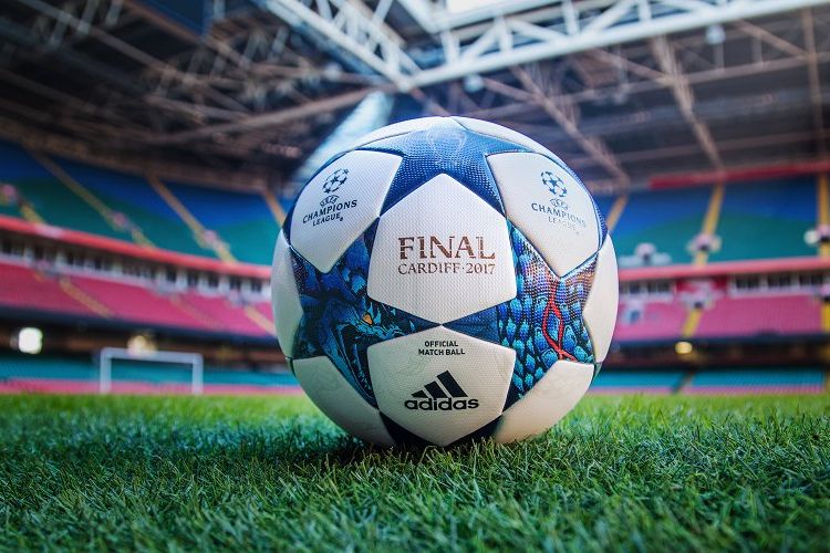 Bola resmi final Liga Champions 2016-2017 difoto di tempat laga final, Stadion Millenium di Cardiff. 