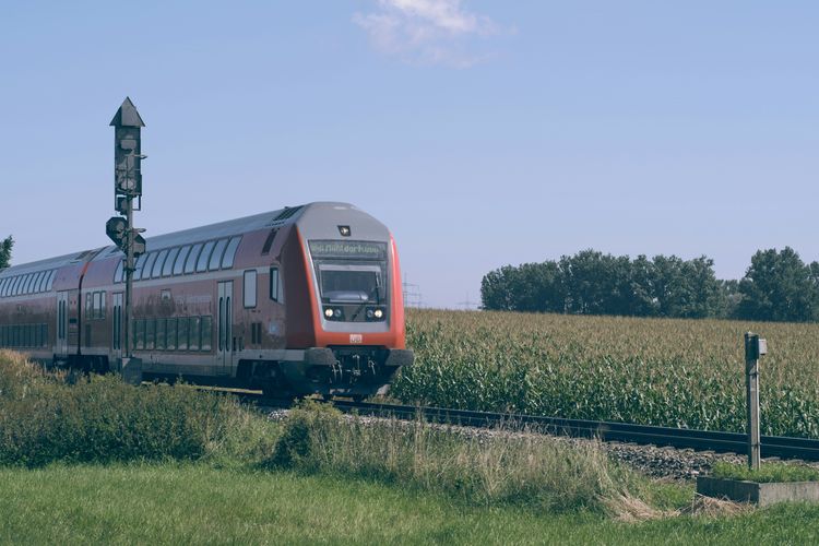 Kursi Mana Paling Aman di Kereta Api Menurut Sains?