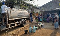 600 KK di Lebak Alami Krisis Air Bersih, DPRKP Banten Kirim Truk Tangki 