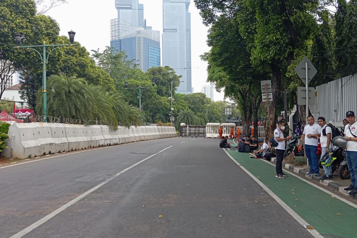 Jalan Imam Bonjol Arah KPU RI Ditutup karena akan Ada Aksi Doa Bersama