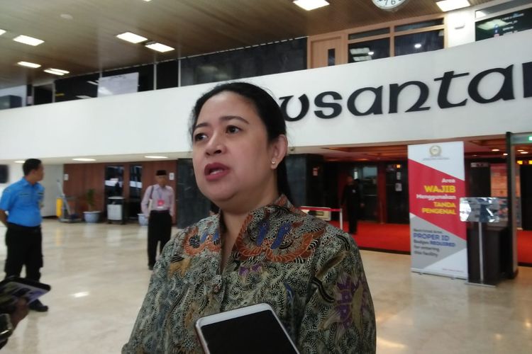 Ketua DPR Puan Maharani di Kompleks Parlemen, Senayan, Jakarta, Senin (24/2/2020)