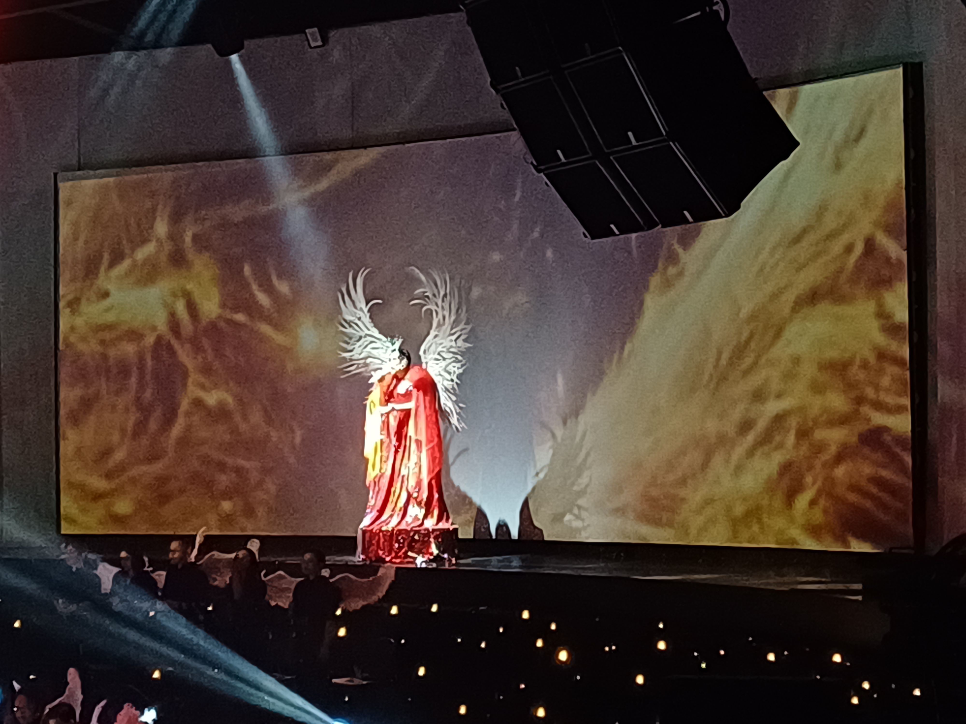 Keseruan Konser Titi DJ, Guyon soal Usia hingga Duet Bareng Stephanie Poetri