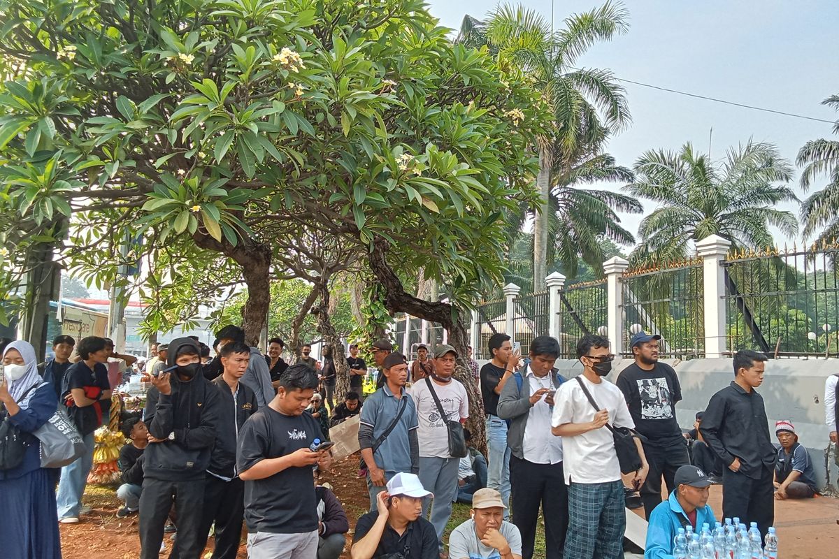 Demo DPR 25 Agustus Berujung Rusuh 6 Orang Segera Diringkus 1 Demo DPR 25 Agustus Berujung Rusuh 6 Orang Segera Diringkus