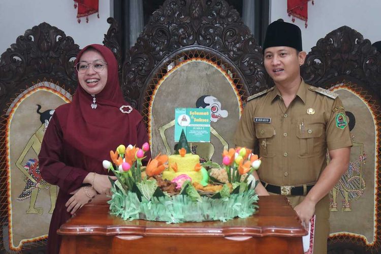 Ning Nida juara 1 MHQ internasional di Rusia, ketika disambut Bupati Trenggalek di Pendopo Kabupaten Trenggalek, Jawa Timur, Selasa (24/05/2022).