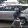 Selasa Siang, KPK Kembali Geledah Balai Kota Bandung, Bawa 1 Koper Saat Keluar