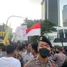 Demo Ricuh di Bundaran Air Mancur Patung Kuda, Seorang Polisi dan Mahasiswa Terluka