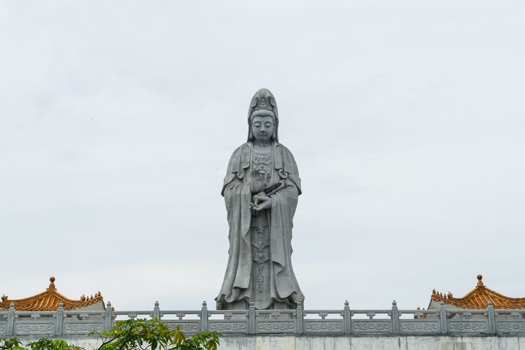 Patung Dewi Kwan Im di Sumatera Utara