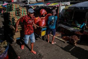 Pengangguran Turun, tetapi Mayoritas Pekerja Indonesia Masih Informal