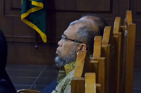 Minta Jadi Tahanan Rumah, Patrialis Jaminkan Seluruh Hartanya