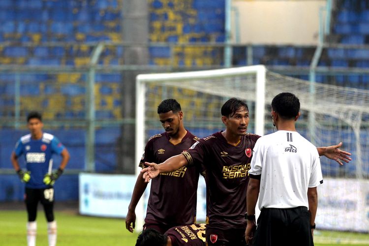 Kapten PSM Makassar, Zulkifli Syukur.