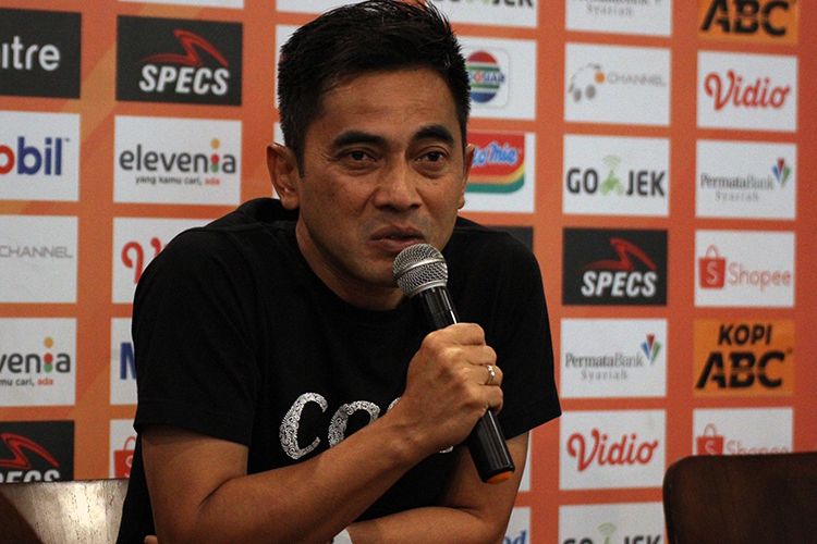 Pelatih PSS Sleman, Seto Nurdiantoro. 